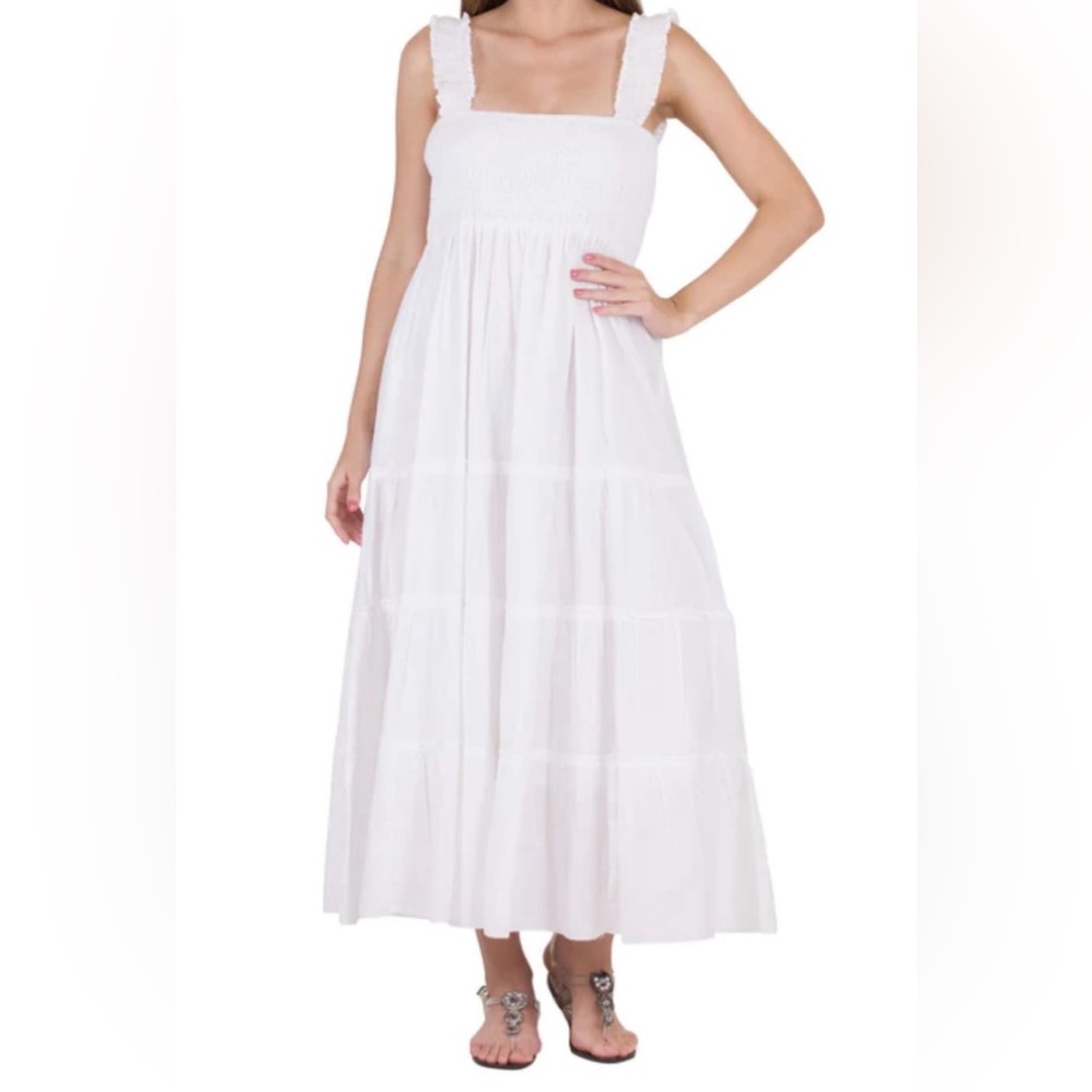 Freesize Elegant White Maxi Dress.   CL/GR02